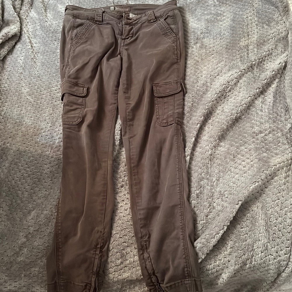 Low-rise size 26 Level 99 Cargo Pants